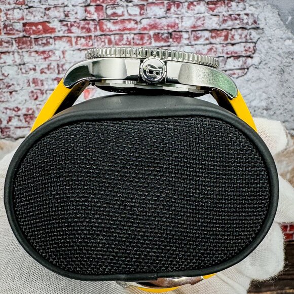 Breitling Superocean Yellow Dial 44mm - A17367 - FULL SET - Picture 9 of 11